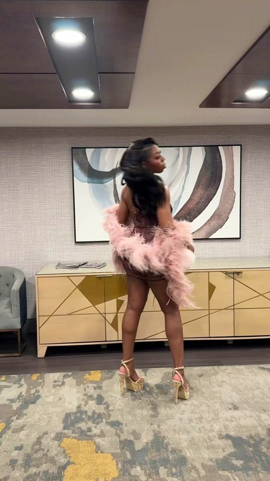 Post 5 by Theresa Seyi | Outfit Inspo on TikTok (video)