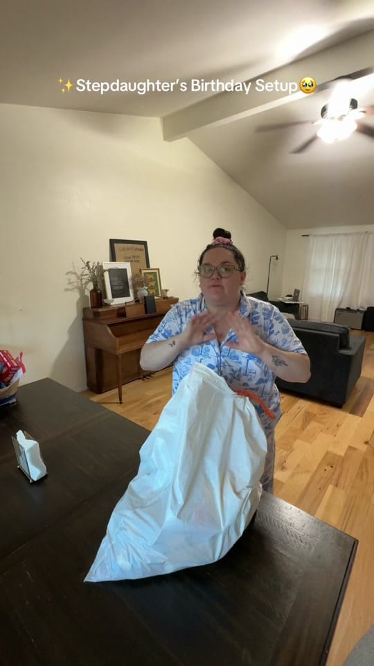 Post 2 by Tori Rodriguez on TikTok (video)