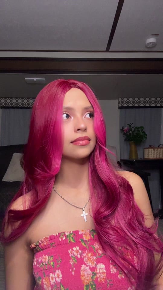 Post 4 by Hellen Calix on TikTok (video)