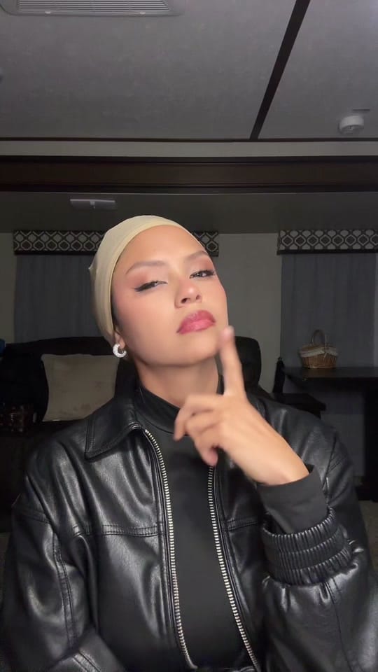 Post 3 by Hellen Calix on TikTok (video)