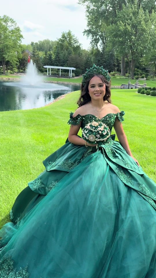 Post 3 by RoyaltyEvents - Photo&Video on TikTok (video)