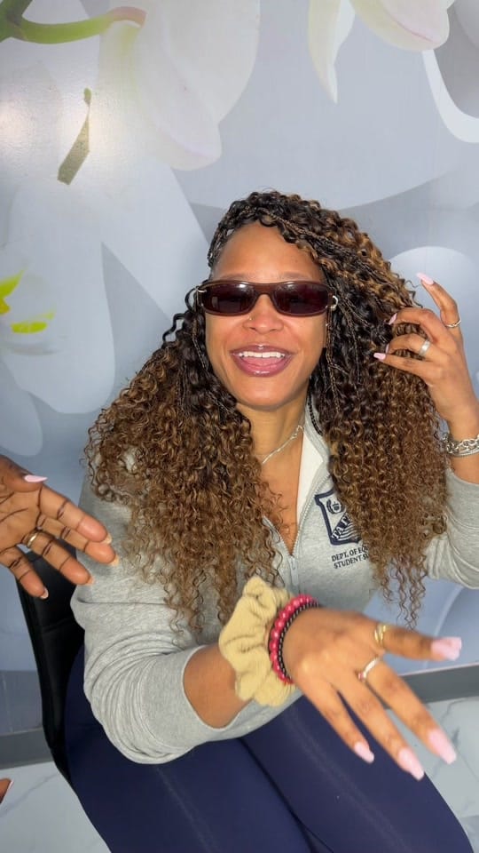 Post 2 by A&O braiding shop on TikTok (video)
