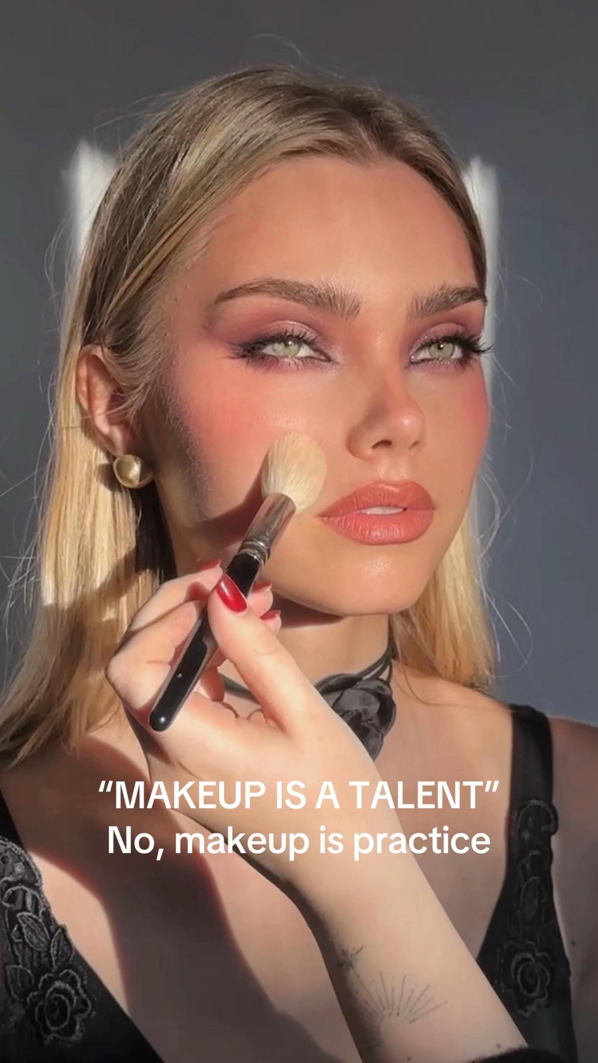 Post 3 by Anna Agostena on TikTok (video)
