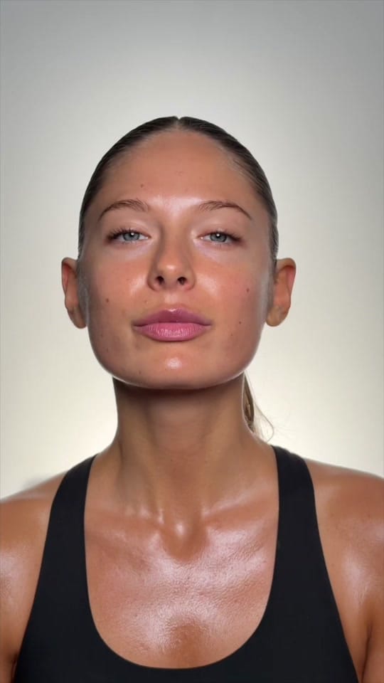 Post 2 by Anna Agostena on TikTok (video)