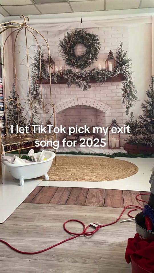 Post 3 by Jessica | CA Photographer on TikTok (video)