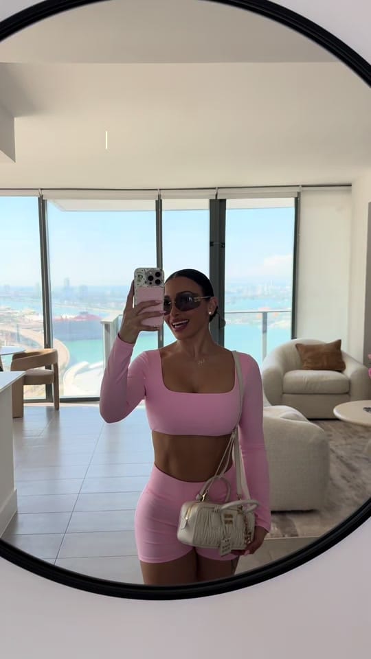 Post 8 by Alex bravo on TikTok (video)