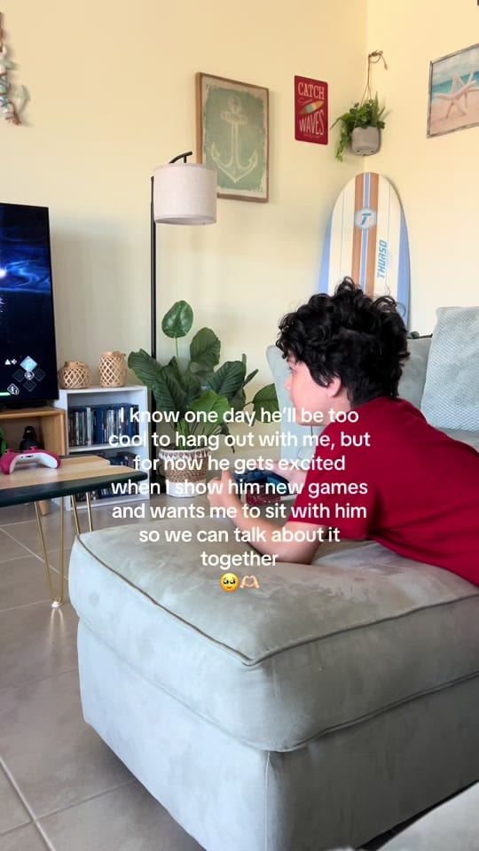 Post 2 by Alexis 🌺 on TikTok (video)