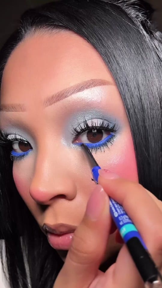 Post 2 by vemakeup713 on TikTok (video)