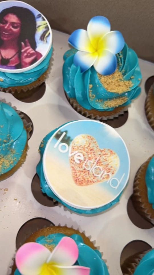 Post 3 by CakeEndulgers on TikTok (video)