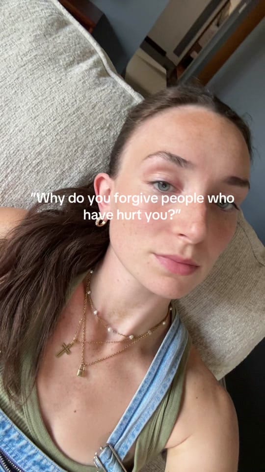 Post 6 by Ellie Blackman on TikTok (video)