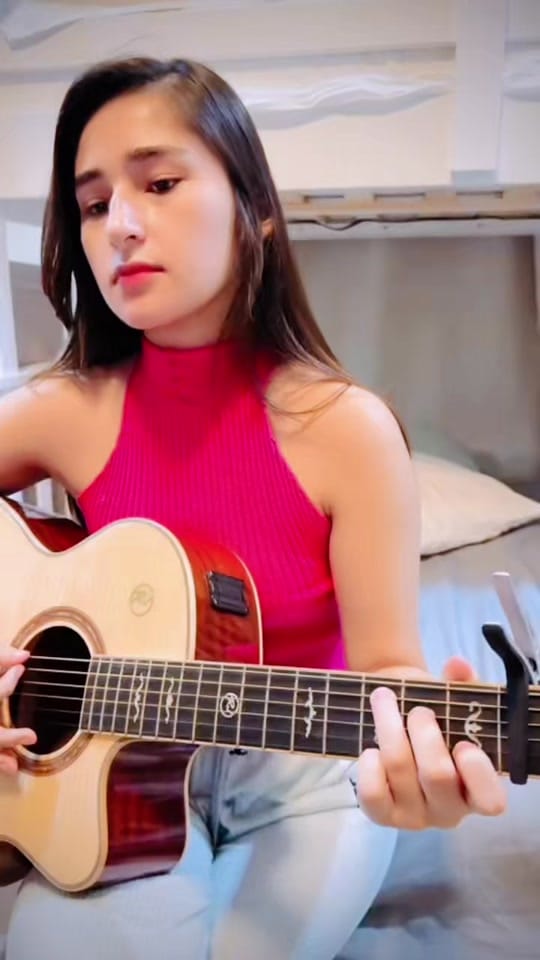 Post 1 by Roxy Hodzic on TikTok (video)