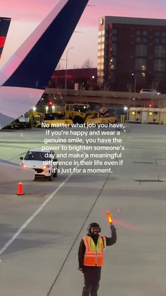 Post 4 by Nik Hua on TikTok (video)