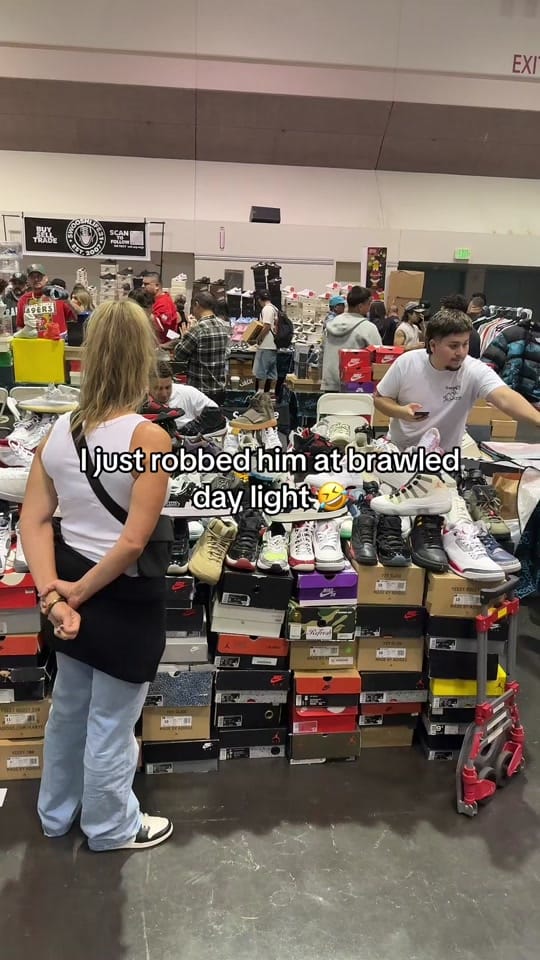 Post 7 by Sole Resell on TikTok (video)