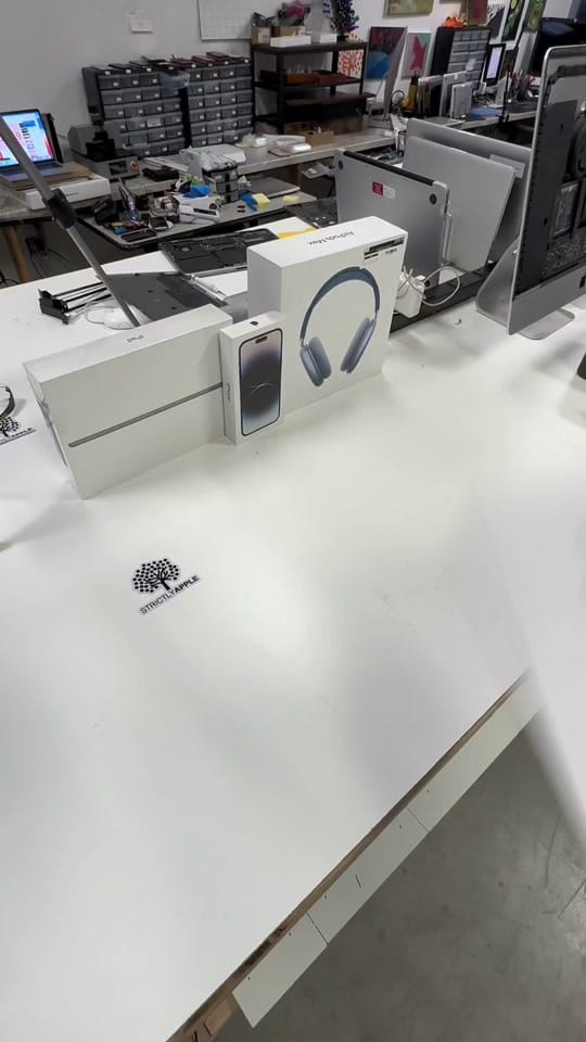 Post 8 by Strictli on TikTok (video)