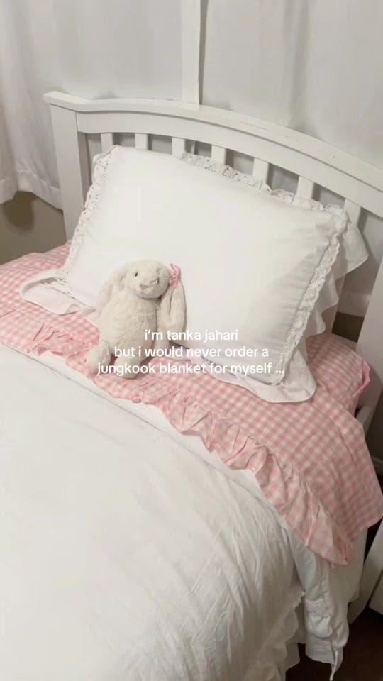 Post 7 by mari ୨୧ on TikTok (video)