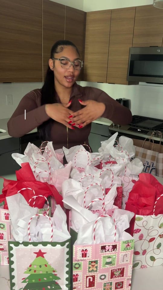 Post 5 by Shalecia B.🎀 on TikTok (video)