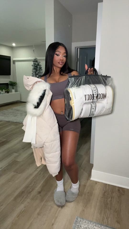 Post 9 by Dasia Janae on TikTok (video)