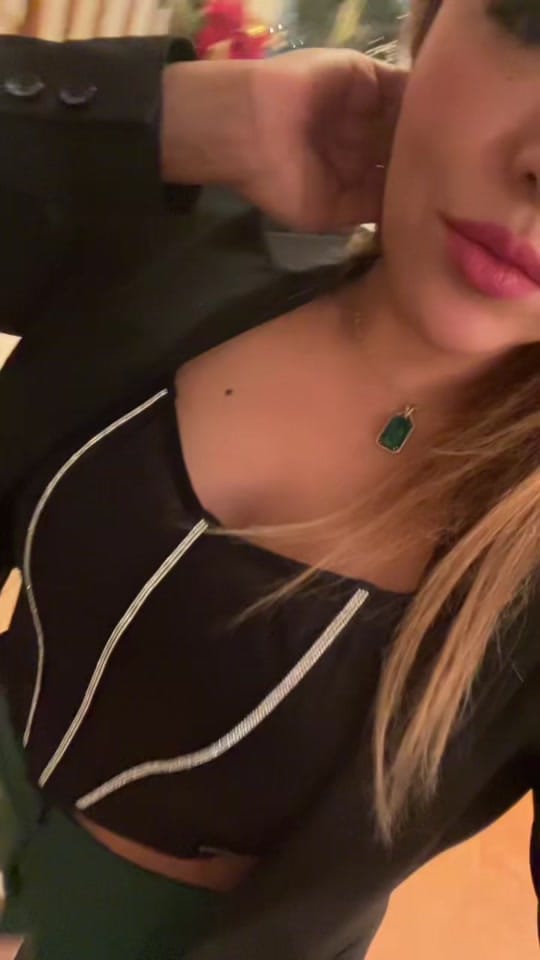 Post 4 by Esther Luna on TikTok (video)