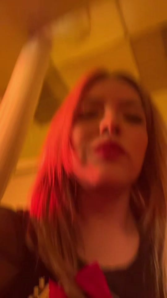 Post 3 by Esther Luna on TikTok (video)