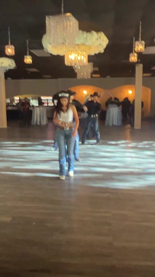 Post 8 by Esther Luna on TikTok (video)