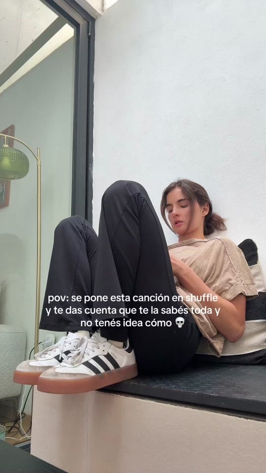 Post 2 by Alessandra Mayr on TikTok (video)
