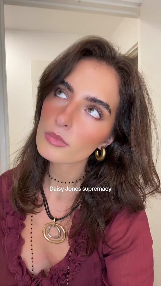 Post 3 by Alessandra Mayr on TikTok (video)