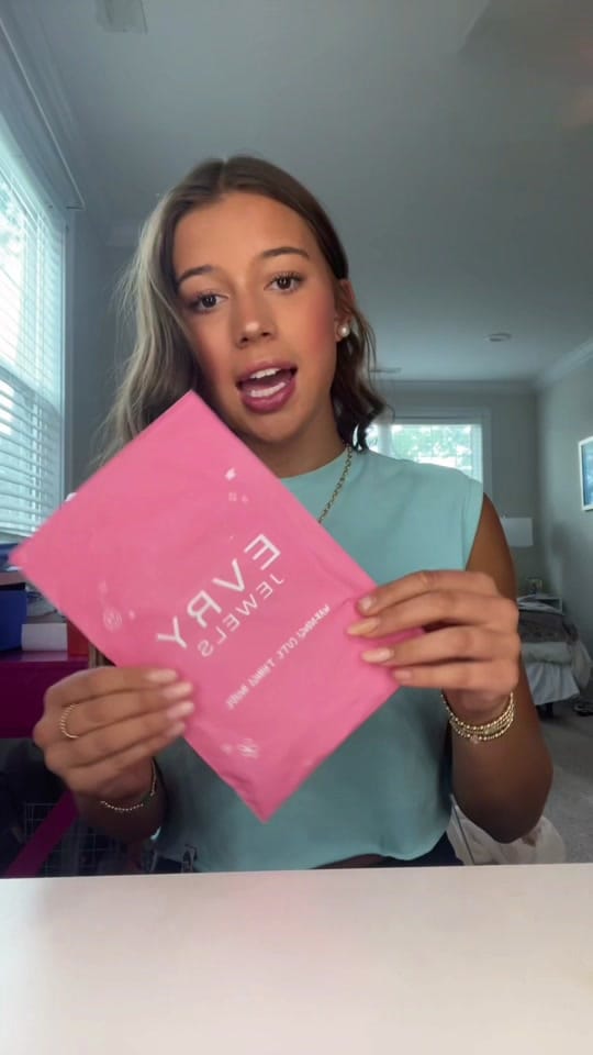 Post 9 by Lauren’s hauls 🛍💝 on TikTok (video)