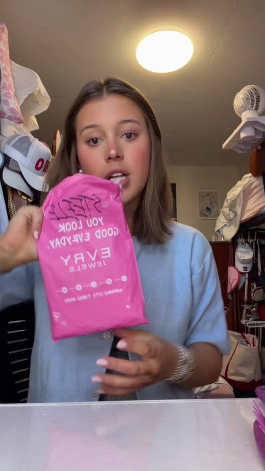 Post 2 by Lauren’s hauls 🛍💝 on TikTok (video)