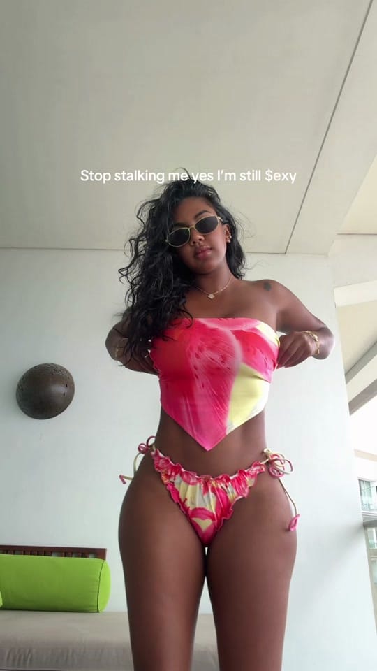 Post 3 by Anastatia Elaine on TikTok (video)