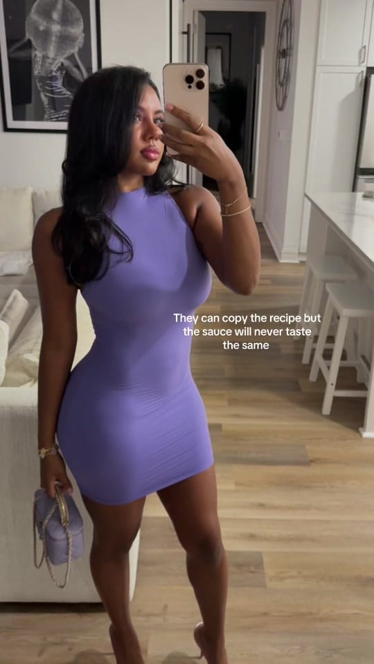 Post 8 by Anastatia Elaine on TikTok (video)