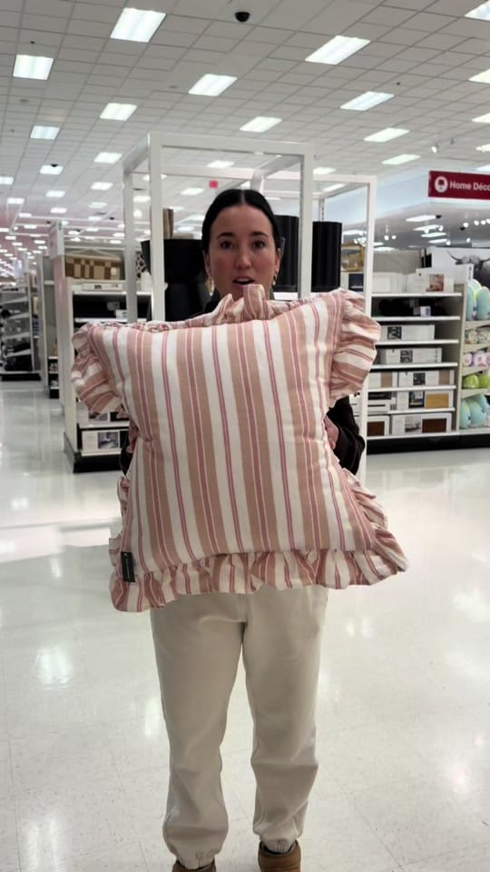 Post 4 by Elly Kay + Cam🫐 on TikTok (video)
