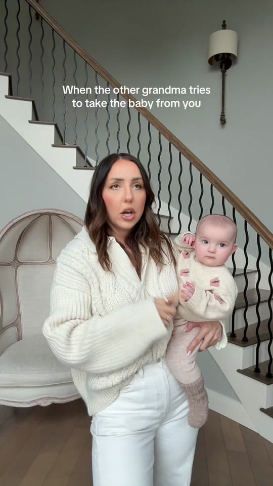 Post 5 by Julie Bulanov on TikTok (video)