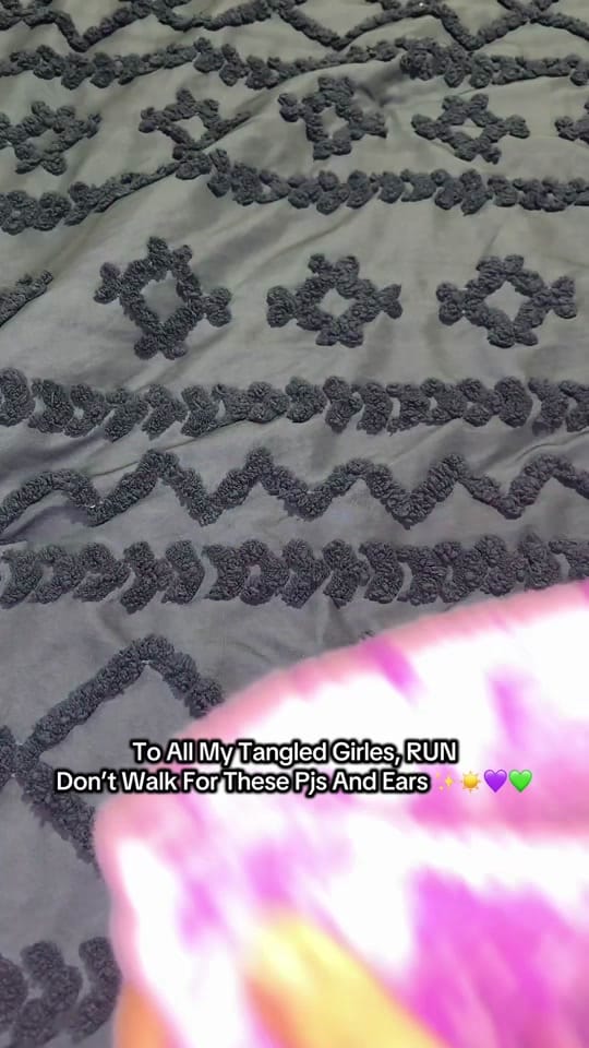 Post 7 by 🖤🖤 •C Y N T H I A• 🖤🖤 on TikTok (video)