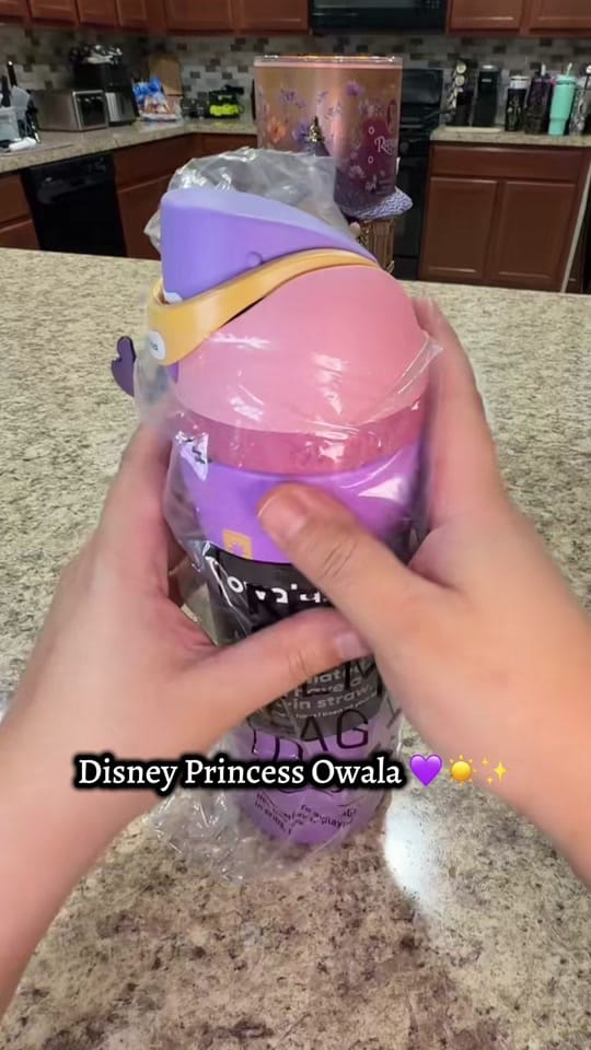 Post 5 by 🖤🖤 •C Y N T H I A• 🖤🖤 on TikTok (video)