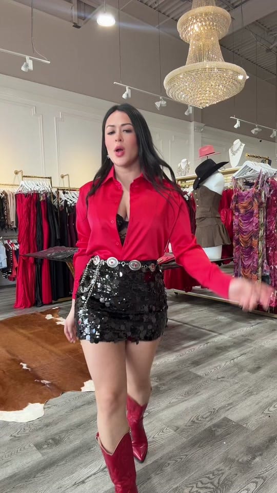 Post 10 by Paulinas Fashion Boutique on TikTok (video)