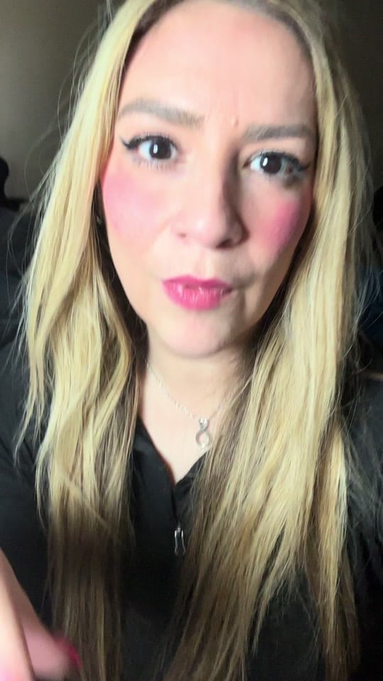 Post 10 by thewakeuptomakeup on TikTok (video)