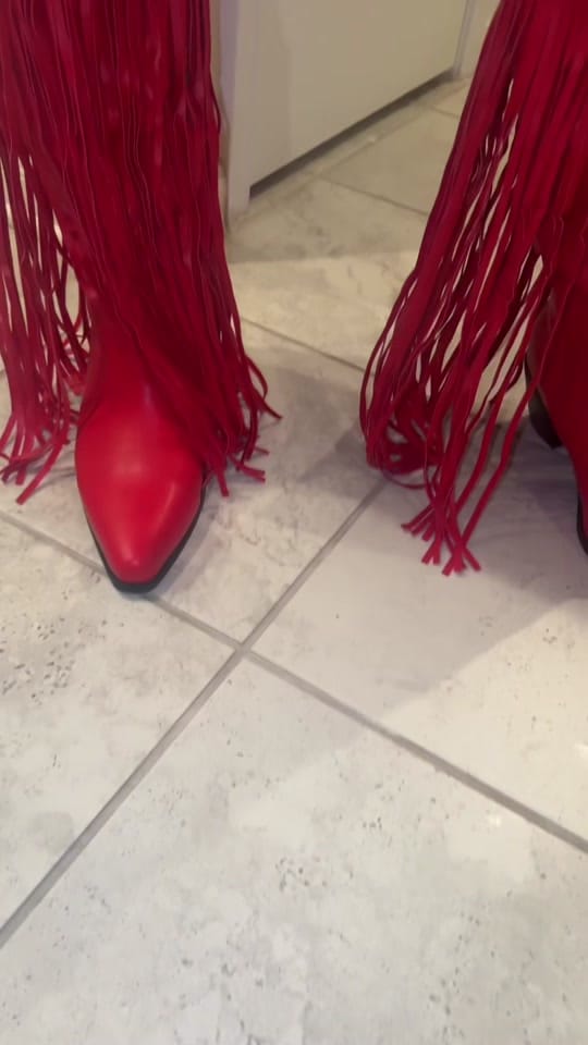 Post 3 by Vanessa Monaé on TikTok (video)