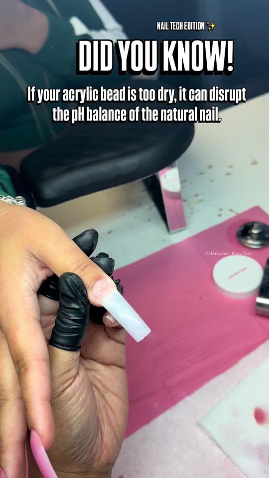 Post 2 by Retro Nails on TikTok (video)
