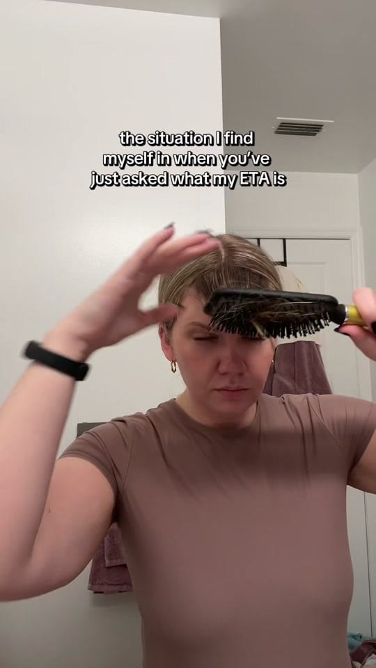 Post 1 by Richelle Holnick on TikTok (video)