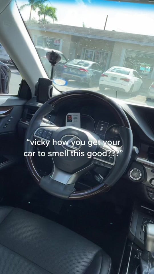 Post 10 by VICKY 🦅 on TikTok (video)