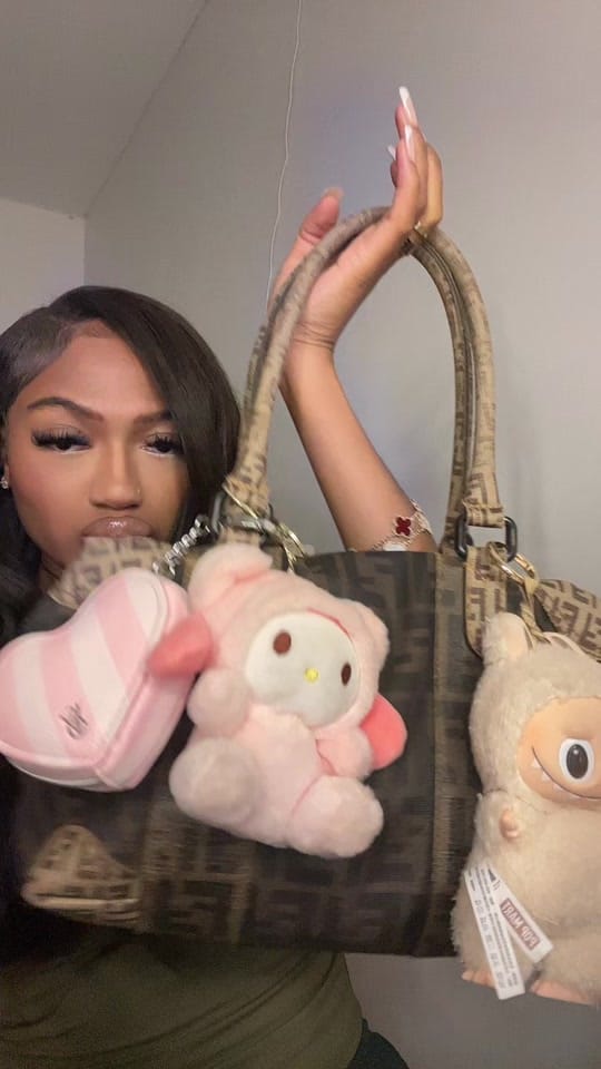 Post 5 by VICKY 🦅 on TikTok (video)