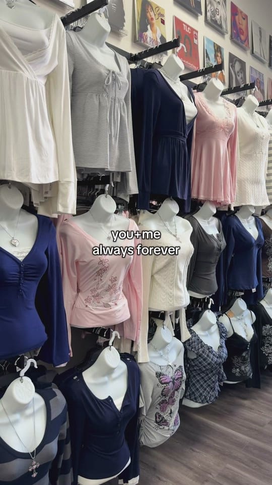 Post 6 by HyperBees on TikTok (video)