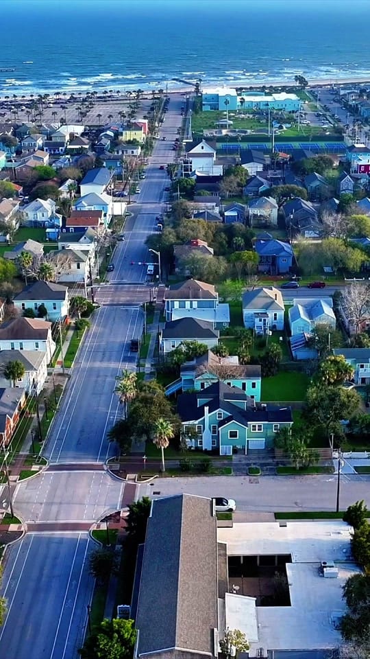 Post 5 by Drone Hypnotics Kelby Courtney on TikTok (video)