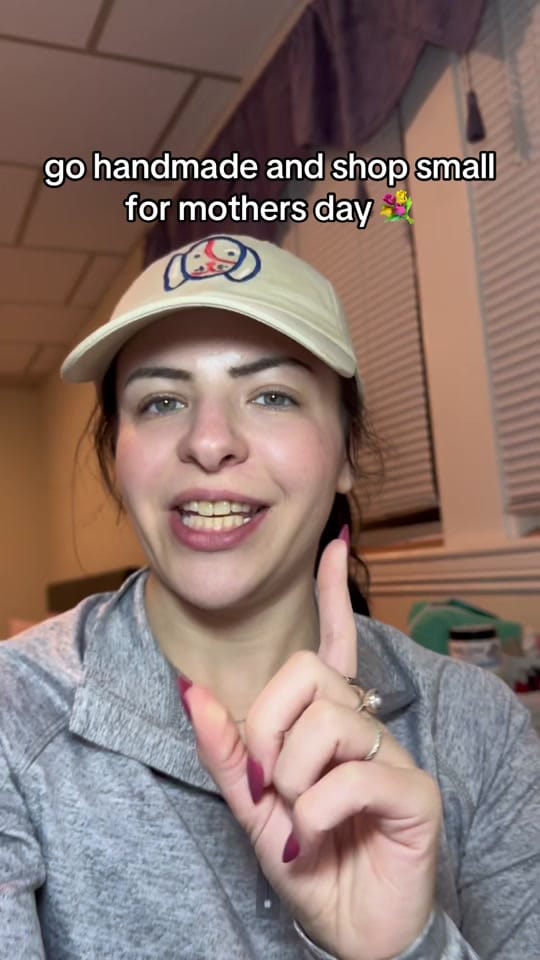 Post 6 by jules ⚡️ on TikTok (video)