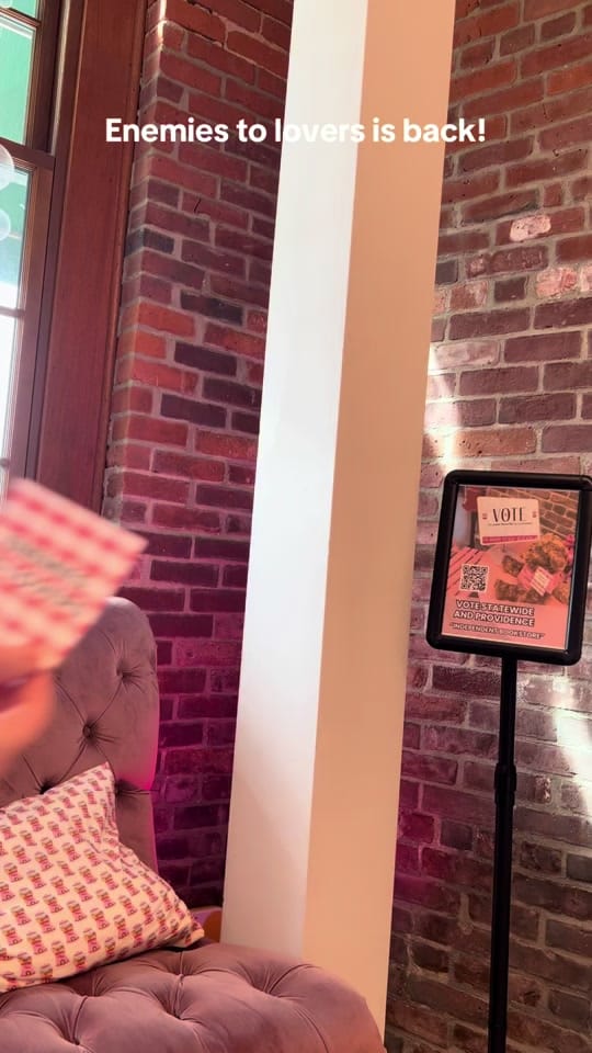 Post 1 by littlebubblegumbookshop on TikTok (video)