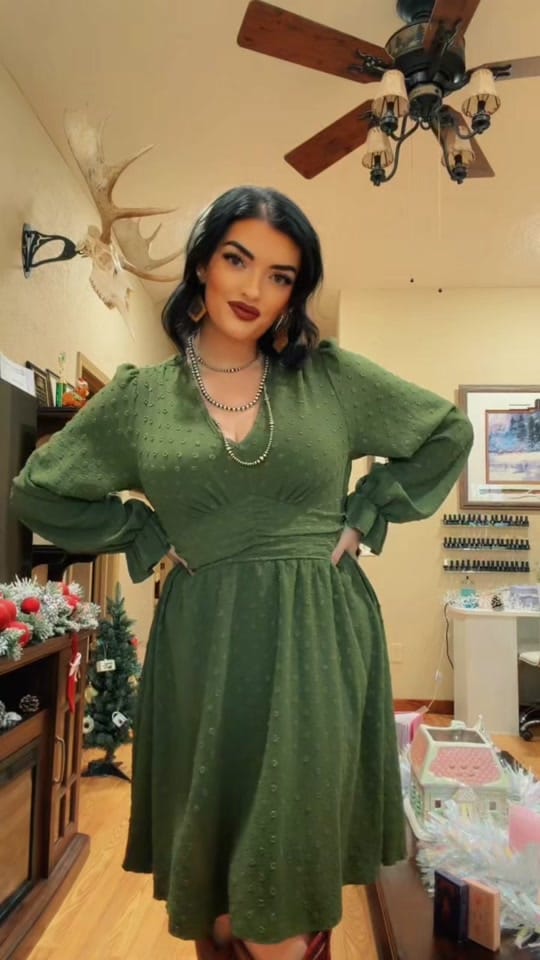 Post 10 by TheKarlyK on TikTok (video)