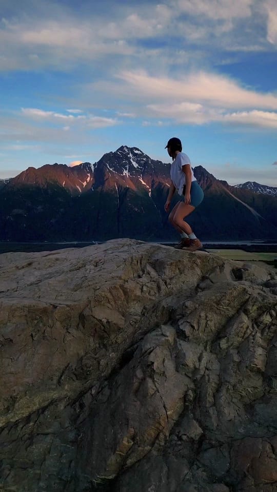 Post 2 by Alia Moors on TikTok (video)