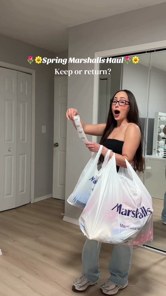 Post 1 by Thonia on TikTok (video)