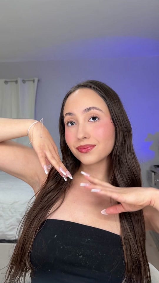 Post 7 by Thonia on TikTok (video)