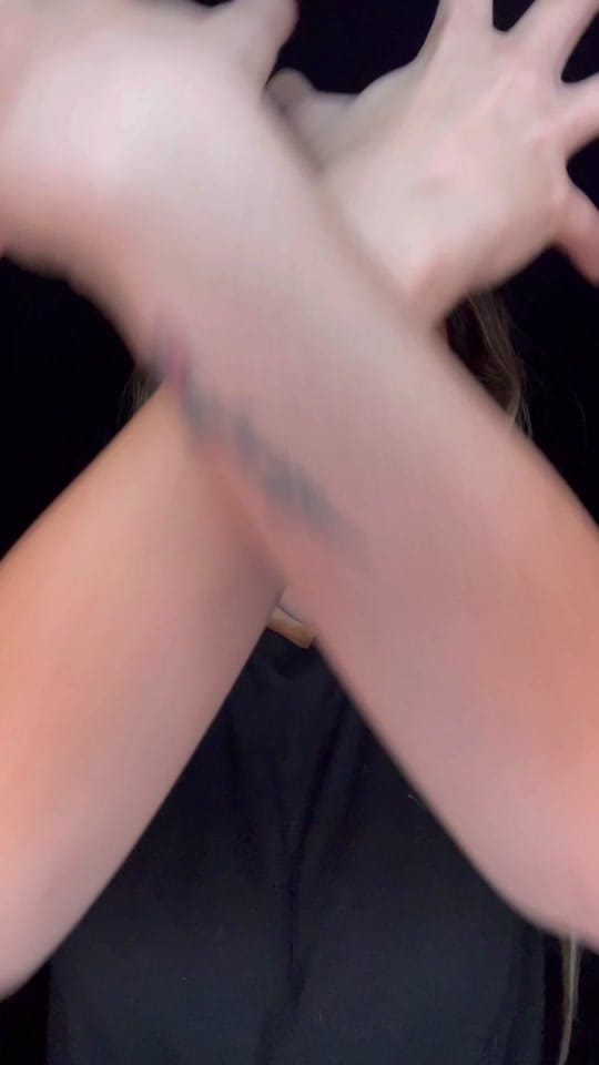 Post 6 by byandreaval on TikTok (video)